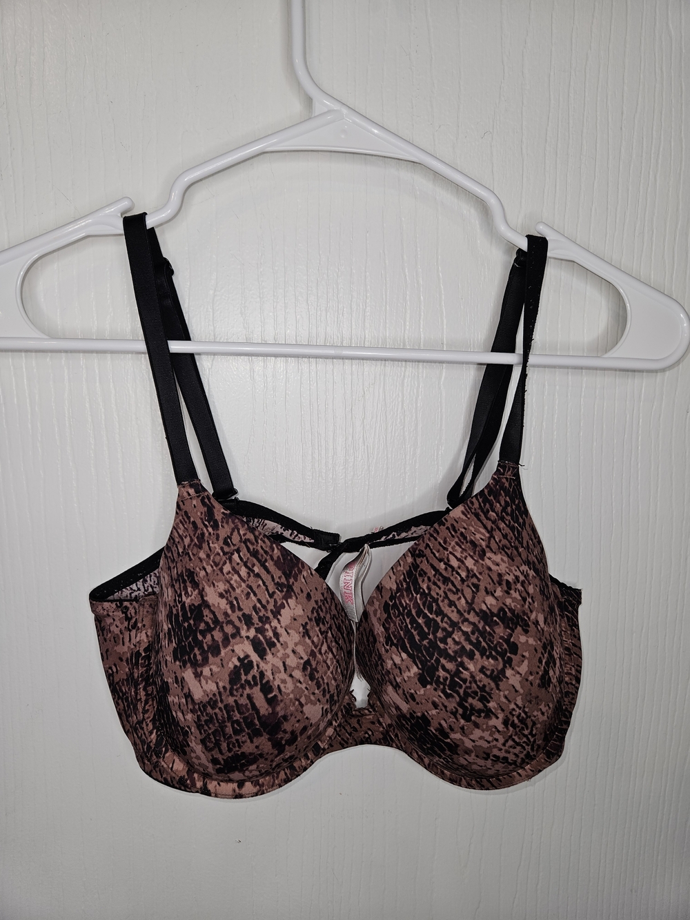 PINK Victoria's Secret Mauve Snake-Print T-Shirt Bra with Black Straps